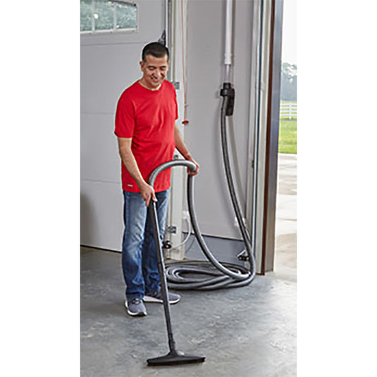 Vroom Retrac Vac - Switch on the power and vacuum