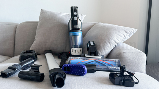 Find the Best Stick Vacuum in Canada: Lightweight, Powerful & Cordless Options